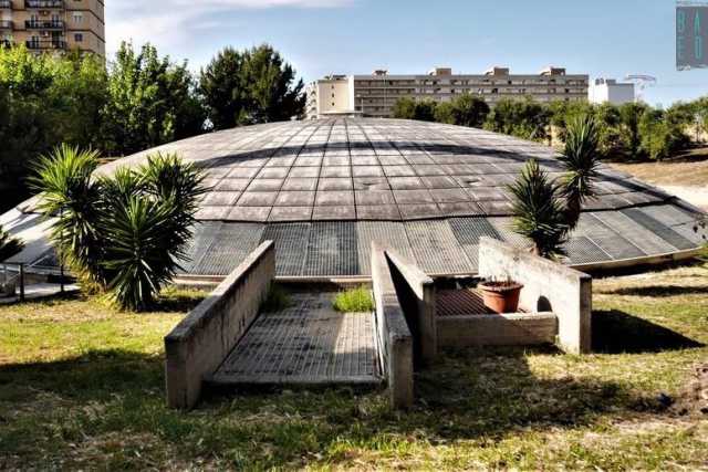 Un'astronave nelle campagne di Loseto: � la cupola della chiesa del Salvatore